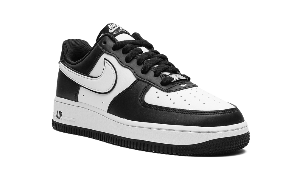 Classic Leather Lifestyle Sneakers Black White