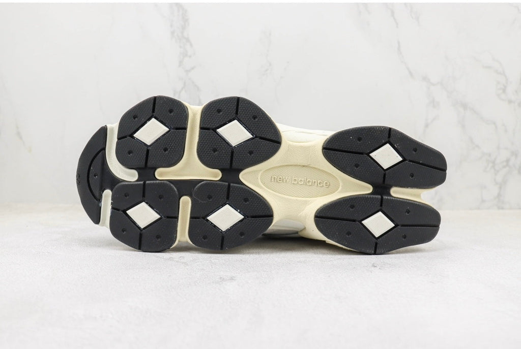 Modern Lifestyle Sneakers White Black