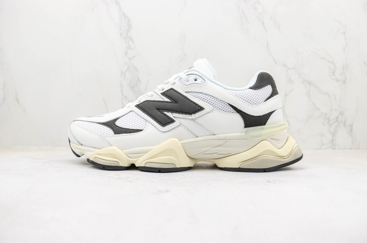 Modern Lifestyle Sneakers White Black